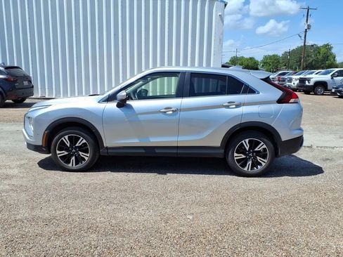 Used 2024 Mitsubishi Eclipse Cross SE AWD/4WD image 2