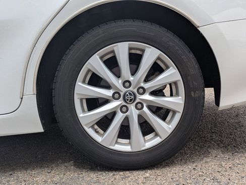 Used 2019 Toyota Camry LE FWD image 9
