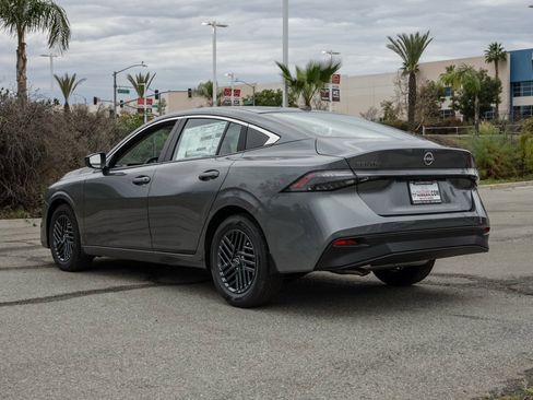 New 2026 Nissan Sentra SV image 6