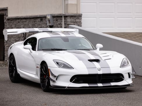 Used 2017 Dodge Viper ACR w/ Extreme Aero Package RWD image 10