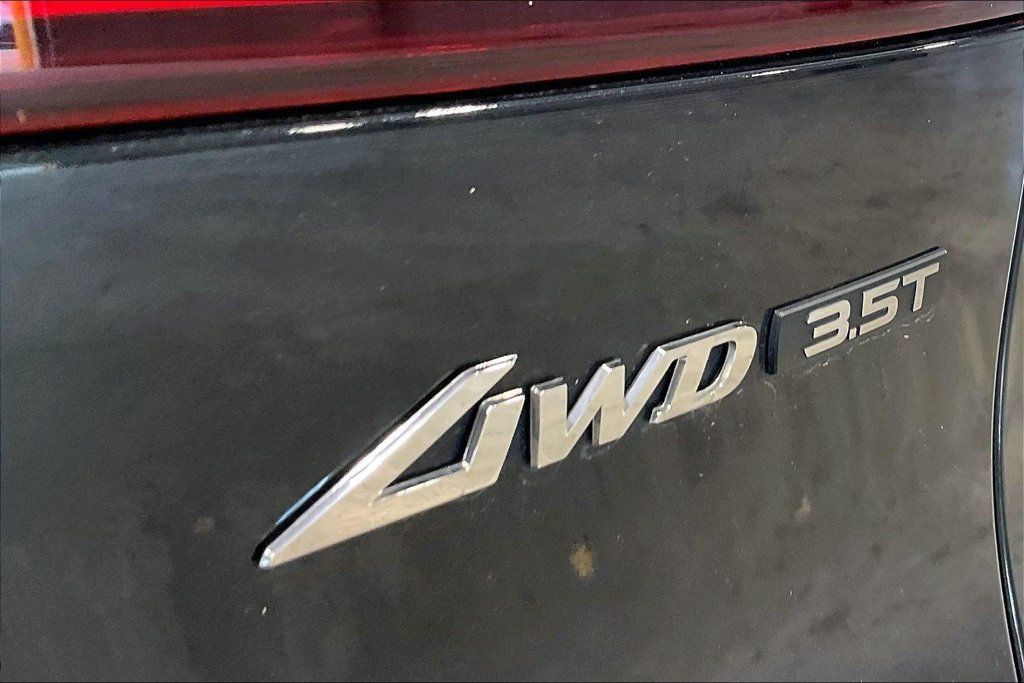 Used 2023 Genesis GV70 3.5T Sport w/ Sport Prestige Package AWD/4WD image 25