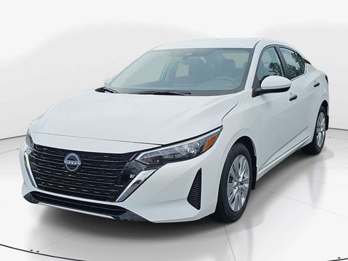 Used 2025 Nissan Sentra S FWD image 8