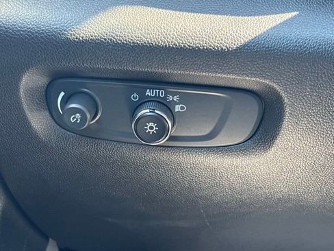 Certified 2023 Chevrolet Traverse LT FWD image 26