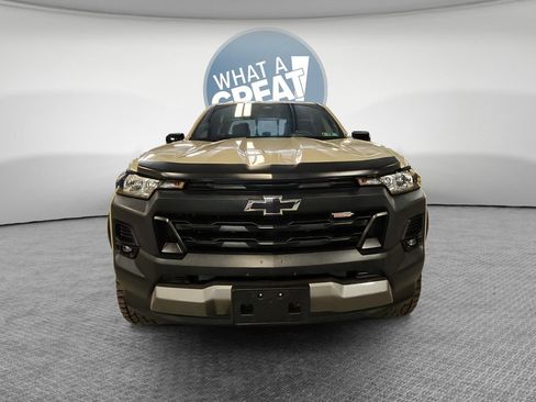 Used 2024 Chevrolet Colorado Trail Boss w/ Advanced Trailering Package AWD/4WD image 11