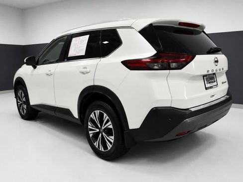 Certified 2021 Nissan Rogue SV w/ Premium Package AWD/4WD image 3