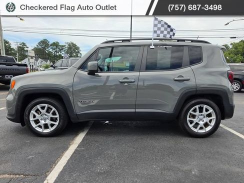 Used 2021 Jeep Renegade Latitude w/ Luxury Group I FWD image 3