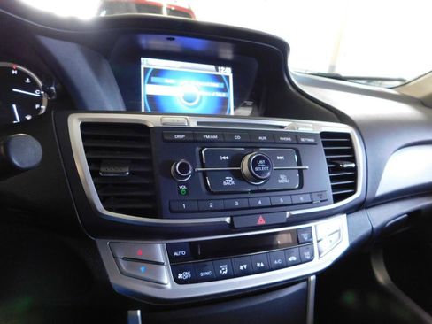 Used 2015 Honda Accord LX image 19