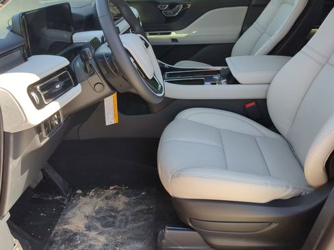 New 2026 Lincoln Aviator 2WD image 11