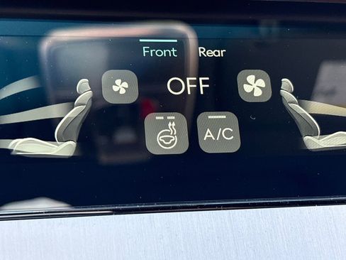 New 2026 Genesis GV70 2.5T Advanced image 19