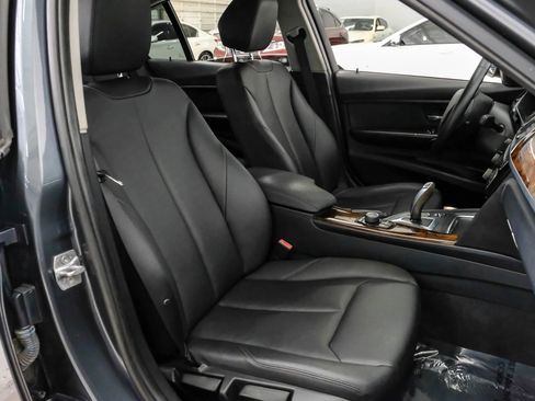 Used 2016 BMW 320i xDrive Sedan image 31