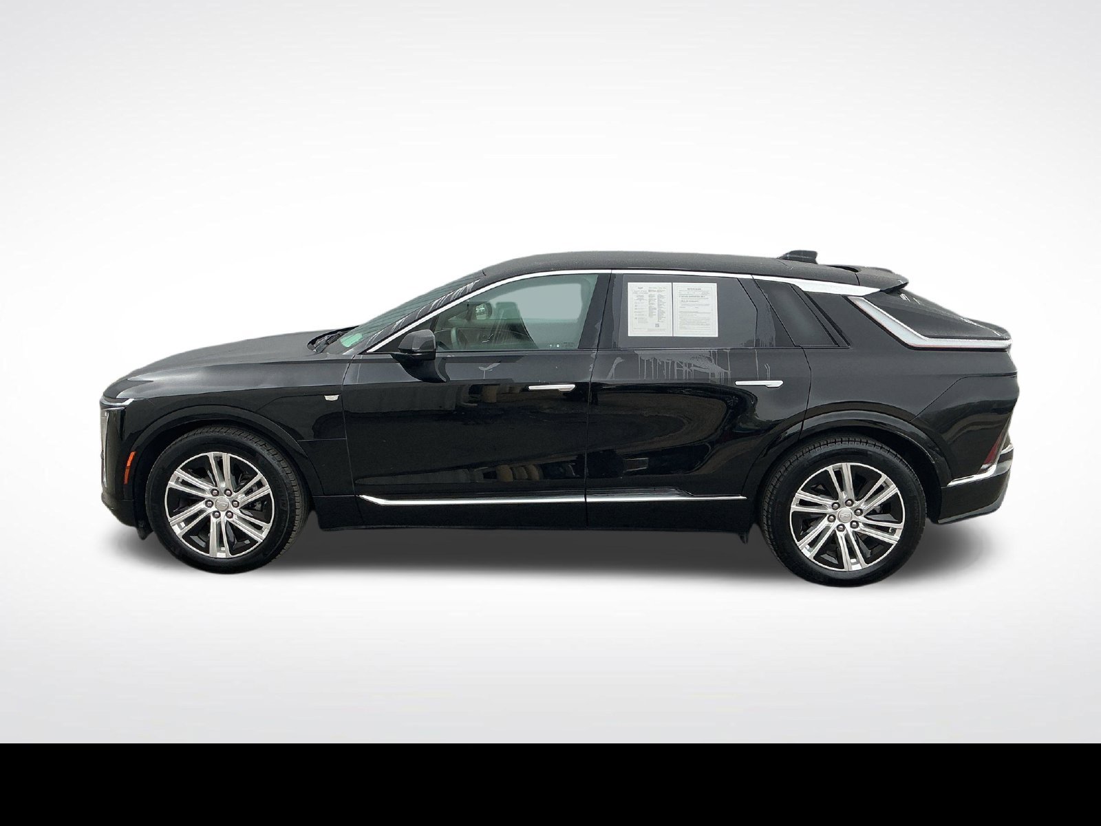 Certified 2024 Cadillac Lyriq Tech AWD/4WD image 2