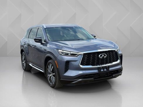Used 2023 INFINITI QX60 Sensory w/ Vision Package AWD/4WD image 3