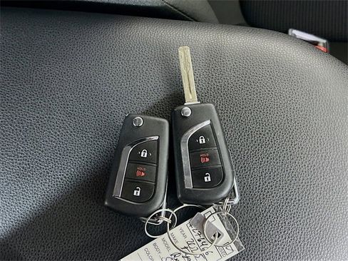 Used 2025 Toyota RAV4 LE image 32