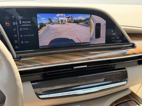 Used 2024 Cadillac Escalade ESV Sport Platinum AWD/4WD image 25