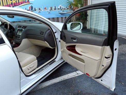 Used 2011 Lexus GS 450h w/ Preferred Accessory Package RWD image 37