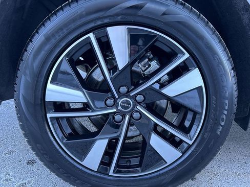 New 2026 Volvo XC60 B5 Plus w/ Climate Package image 12