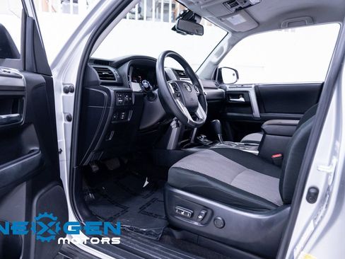 Used 2020 Toyota 4Runner SR5 AWD/4WD image 24