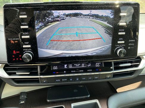 Certified 2021 Toyota Sienna XLE FWD image 16