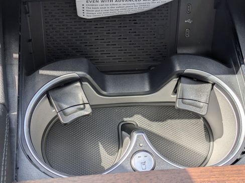 New 2026 Mercedes-Benz GLS 450 4MATIC image 27