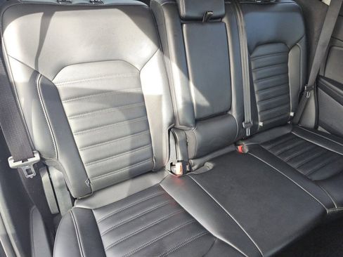 Used 2020 Ford Edge SEL image 25