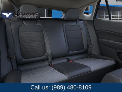 New 2026 Chevrolet Trax LT w/ LT Convenience Package FWD image 17