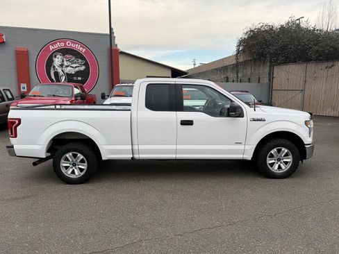 Used 2015 Ford F150 XLT w/ Equipment Group 301A Mid image 4