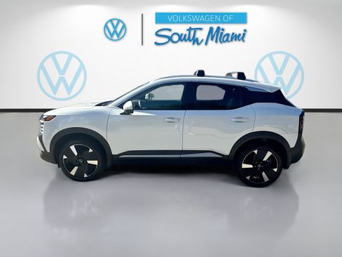 Used 2025 Nissan Kicks SR FWD image 4