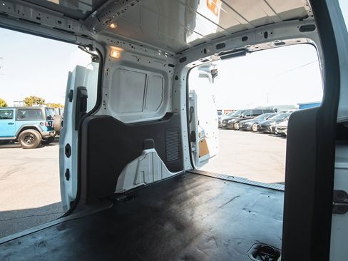 Used 2022 Ford Transit Connect XL image 14
