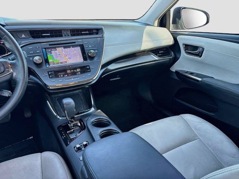 Used 2016 Toyota Avalon XLE Premium FWD image 24