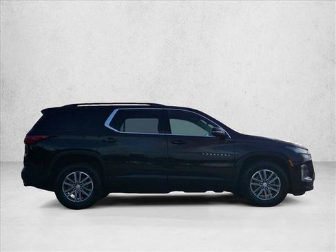Certified 2023 Chevrolet Traverse LT FWD image 4