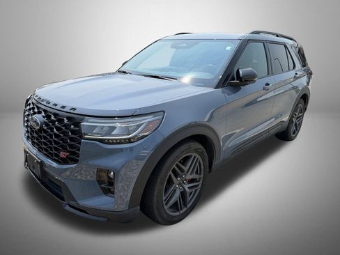 Used 2025 Ford Explorer ST AWD/4WD image 1