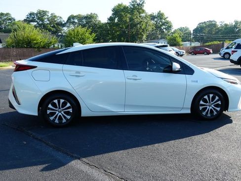 Used 2020 Toyota Prius Prime XLE FWD image 10