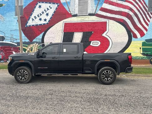 Used 2022 GMC Sierra 2500 AT4 w/ AT4 Preferred Package AWD/4WD image 3