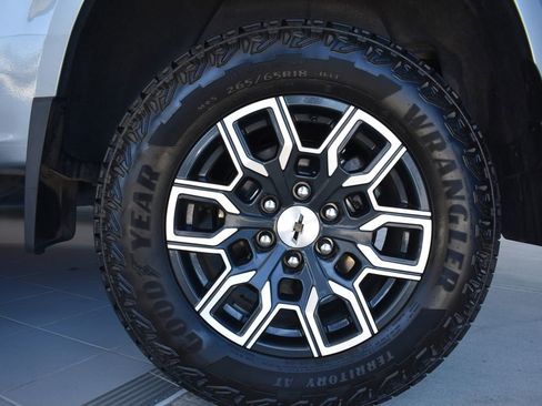 Certified 2024 Chevrolet Colorado Z71 w/ Z71 Convenience Package 2 image 33