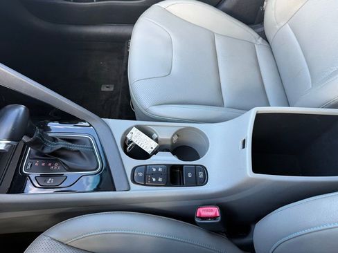 Certified 2022 Kia Niro EX Premium image 20