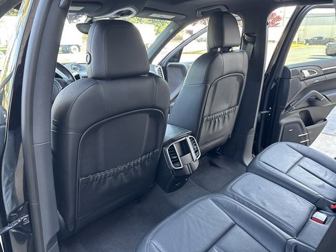 Used 2014 Porsche Cayenne AWD/4WD image 29