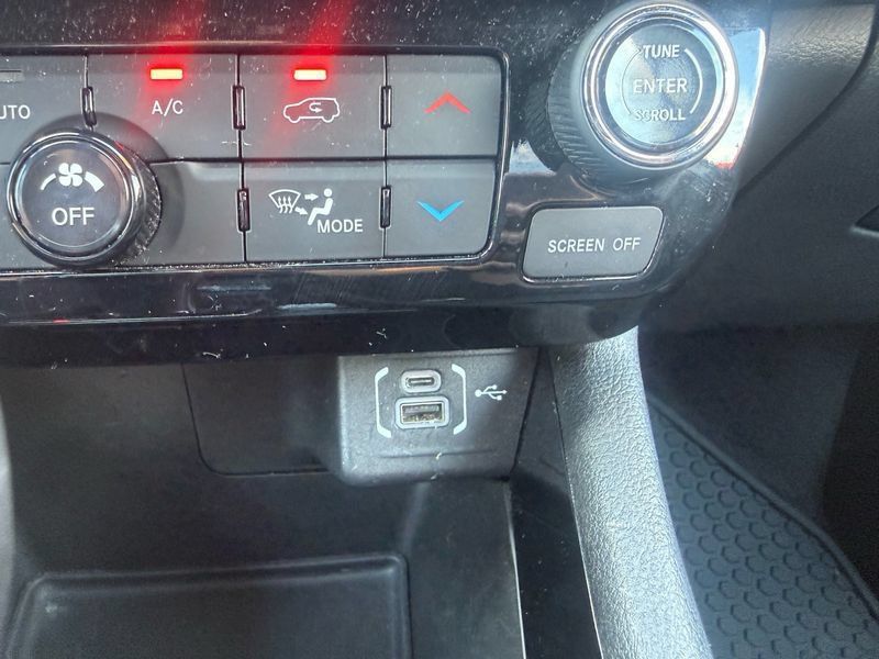 Used 2025 Jeep Compass Trailhawk AWD/4WD image 53