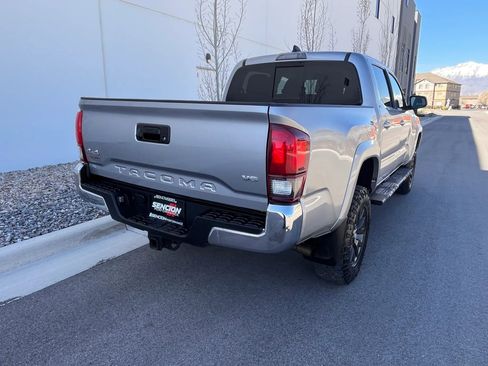 Used 2021 Toyota Tacoma SR5 image 5