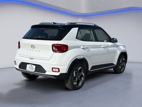 New 2026 Hyundai Venue SEL FWD image 8