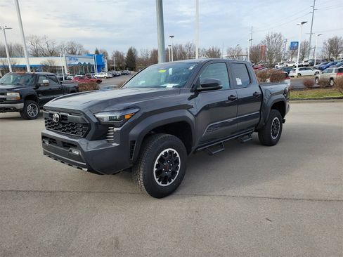 Certified 2025 Toyota Tacoma TRD Off-Road w/ TRD Off Road Upgrade Package image 2