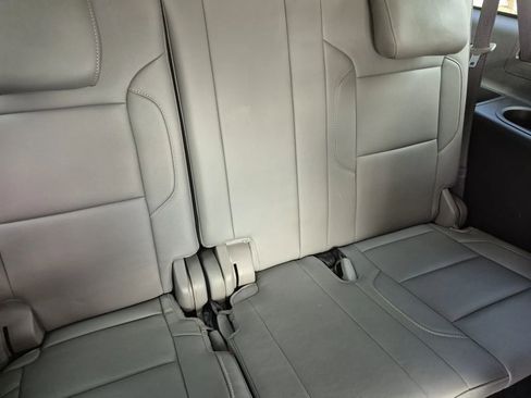 Used 2019 Chevrolet Suburban LT AWD/4WD image 22