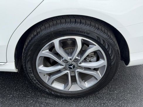 Used 2017 Mercedes-Benz C 300 4MATIC Sedan image 8