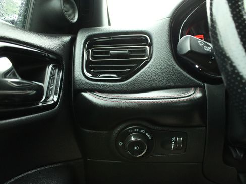 Used 2021 Dodge Durango R/T w/ Blacktop Package AWD/4WD image 33