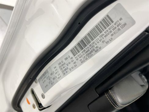 Used 2017 Jeep Cherokee Limited w/ Luxury Group image 28