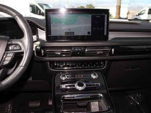 Certified 2023 Lincoln Nautilus FWD w/ Premium Package image 12