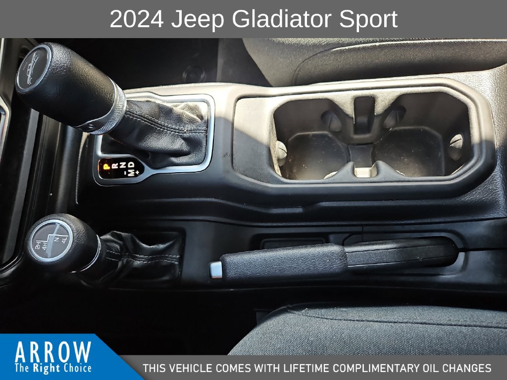 Used 2024 Jeep Gladiator Sport AWD/4WD image 28
