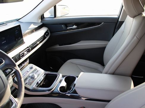 Used 2023 Lincoln Nautilus Reserve w/ Cargo Utility Package image 12