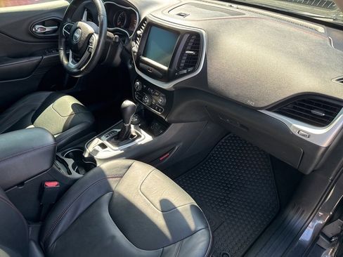 Used 2015 Jeep Cherokee Trailhawk w/ Comfort/Convenience Group image 26