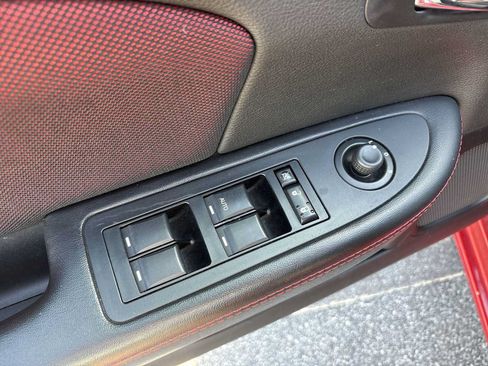 Used 2012 Dodge Avenger SXT Plus FWD image 19