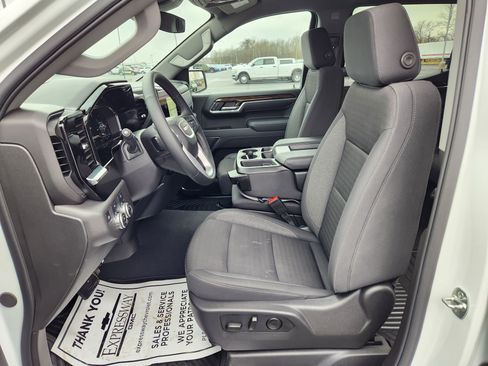New 2025 GMC Sierra 1500 SLE w/ Preferred Package image 9
